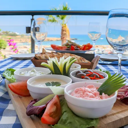 Golden Coast Resort 4*